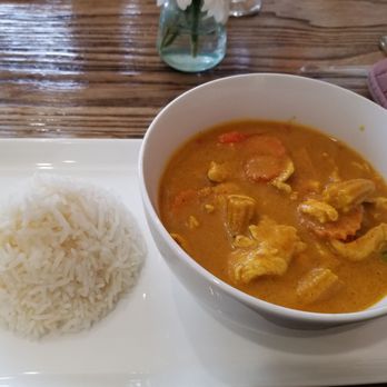 Zabb Thai Kitchen - Yellow curry with chicken - Thai Near Me - West Nyack, New York Zabb Thai Kitchen - Yellow curry with chicken - Thai Near Me - West Nyack, New York