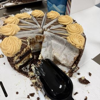 The Cheesecake Factory - Reese's Peanut Butter Chocolate Cake Cheesecake - Desserts Near Me - Houston, Texas The Cheesecake Factory - Reese's Peanut Butter Chocolate Cake Cheesecake - Desserts Near Me - Houston, Texas