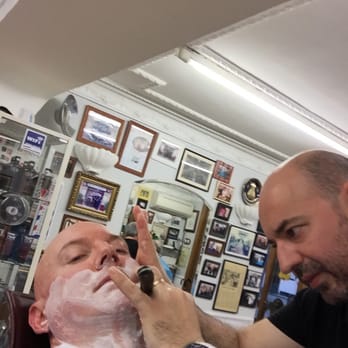 El Kinze de Cuchilleros - Barbers Near Me - Madrid, M El Kinze de Cuchilleros - Barbers Near Me - Madrid, M