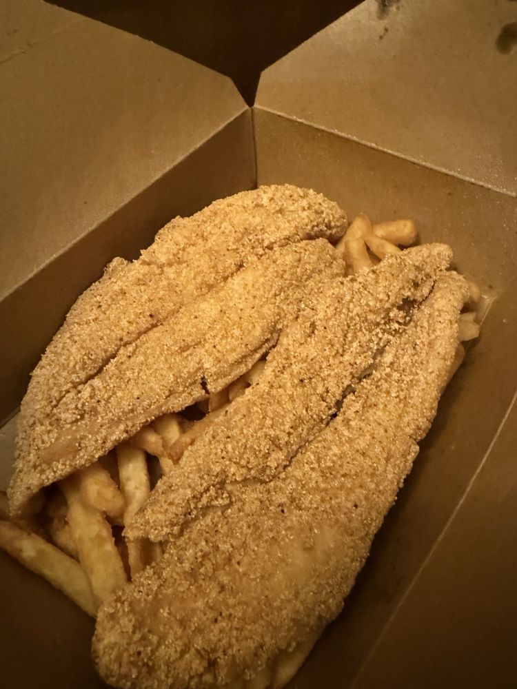 Crunchy Chicken Logo