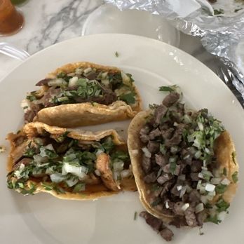 Onions & Cilantro - Al Pastor, Barbacoa and Carne Asada - Mexican Near Me - Chicago, Illinois Onions & Cilantro - Al Pastor, Barbacoa and Carne Asada - Mexican Near Me - Chicago, Illinois