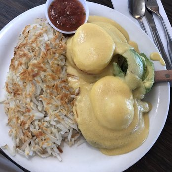Cody's Cafe - California Benedict's - Breakfast & Brunch Near Me - Santa Barbara, California