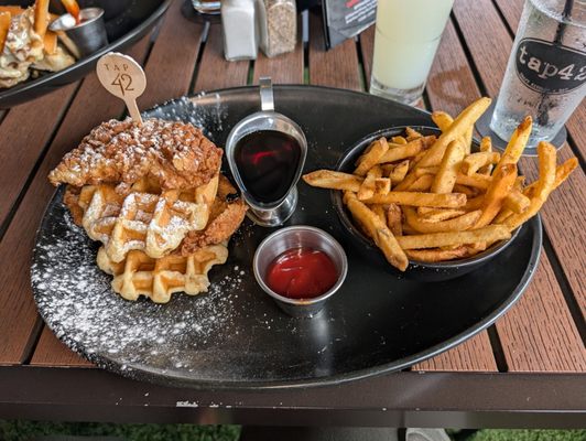 Tap 42 Craft Kitchen & Bar - Fort Lauderdale by null