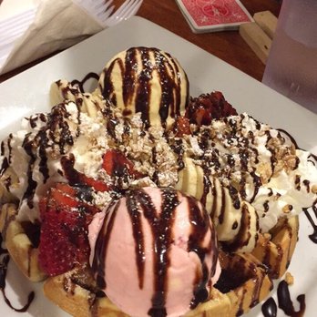 Java & Mug Cafe - Deluxe ice cream waffle - Coffee & Tea Near Me - Chicago, Illinois Java & Mug Cafe - Deluxe ice cream waffle - Coffee & Tea Near Me - Chicago, Illinois