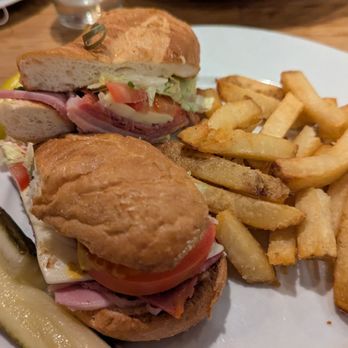 Charlie's Trio Cafe - Best sandwich in Alhambra - Italian Near Me - Alhambra, California