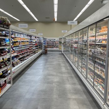 Hy-Vee - Shopping - Grocery Near Me - Belton, Missouri Hy-Vee - Shopping - Grocery Near Me - Belton, Missouri
