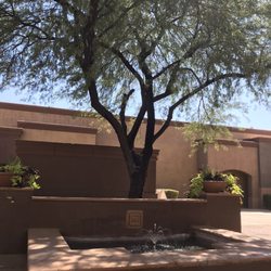 La Mirada - Courtyard