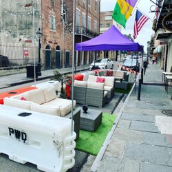 Cuban Creations Cigar Bar - Outdoor seating