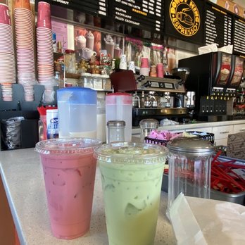 Donut King - Honeydew & strawberry milk tea - Donuts Near Me - San Pablo, California