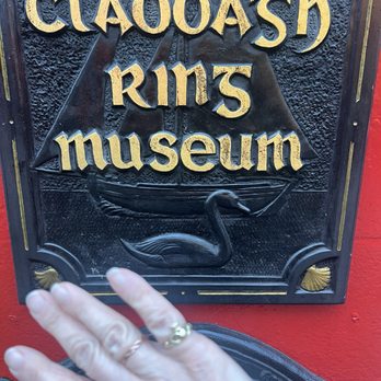 Thomas Dillon Claddagh Gold - My Claddagh ring - Jewelry Near Me - Galway, G
