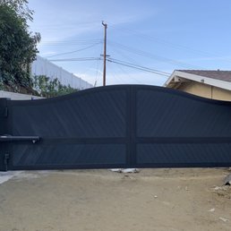 22 foot wide custom electric gate with wood inserts 22 foot wide custom electric gate with wood inserts