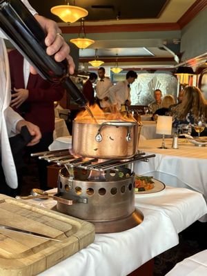 LE CONTINENTAL - Cuisine Française - Fruits de Mer / Homard / Steak - Flambé by null