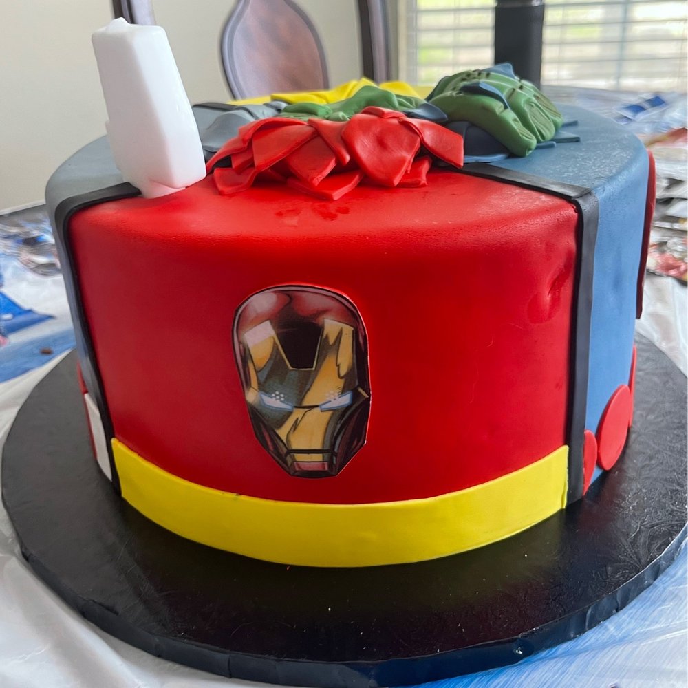 Sweet Art Cake Designs - iron man cake - Cupcakes Near Me Sweet Art Cake Designs - iron man cake - Cupcakes Near Me