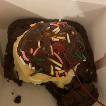 Crumbl - Lanham - This Brownie is delicious! - Bakeries Near Me - Lanham, Maryland