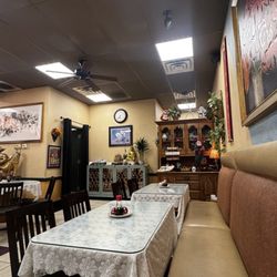 Boba World - Inside