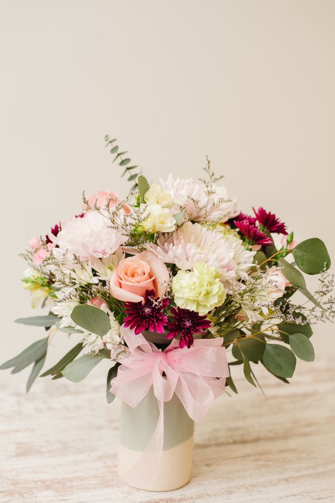 TNT FLORAL SHOP Updated August 2024 59 Photos & 10 Reviews 550 W