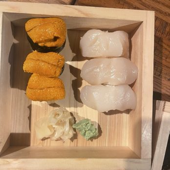 Yoko-Cho - Fresh scallop and uni sashimi - Salad Near Me - New York, New York