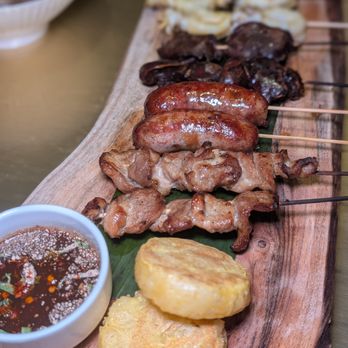Isaan Der - Thai Near Me - Toronto, Ontario