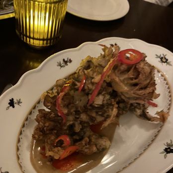 Gage & Tollner - Mother hen mushroom - American Near Me - Brooklyn, New York Gage & Tollner - Mother hen mushroom - American Near Me - Brooklyn, New York