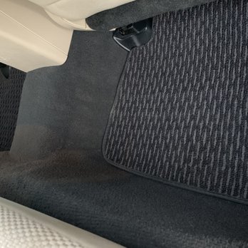 X Detailing - Floor mats and carpet after cleaning - Auto Detailing Near Me X Detailing - Floor mats and carpet after cleaning - Auto Detailing Near Me