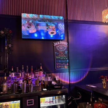Off THE Clock - Bars Near Me - Fort Worth, Texas