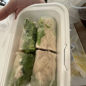 Pho Wynn - Chicken Spring Rolls served with a Peanut Sauce - Vietnamese Near Me - Visalia, California