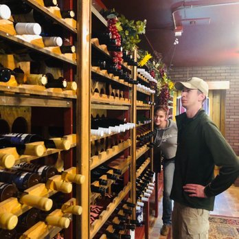 Holesinsky Vineyard & Winery - Wine Tasting Room Near Me - Buhl, Idaho Holesinsky Vineyard & Winery - Wine Tasting Room Near Me - Buhl, Idaho