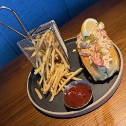 Signature Lobster Roll