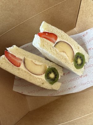 NIKÓ サンド - Japanese fusion kitchen by null