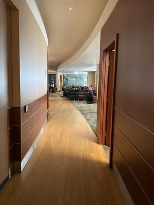 The Club SEA - Concourse A by null
