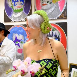 MEW 4U Art & Apparel