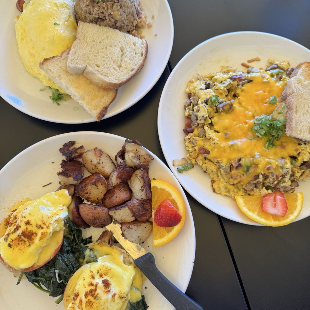 Hawaiian Omelette w/ Fried Rice and Toast Veggie Eggs Benedict w/ Roasted Potatoes Extreme Mess w/ Sourdough Toast