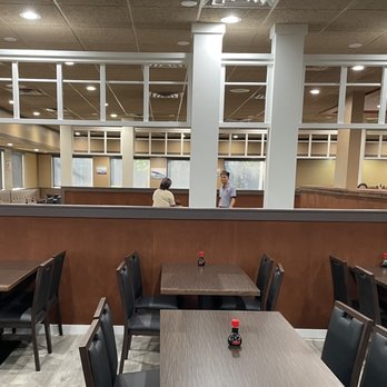 Fuji - Seating area, there's is also a private room. - Japanese Near Me - Yakima, Washington Fuji - Seating area, there's is also a private room. - Japanese Near Me - Yakima, Washington