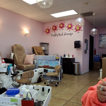 Pretty Nail Lounge - Cute set up. Love the paper flowers. - Nail Salons Near Me - Montebello, California Pretty Nail Lounge - Cute set up. Love the paper flowers. - Nail Salons Near Me - Montebello, California