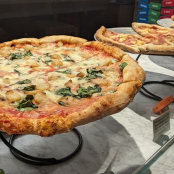 Pagliacci Pizza - Pizza Near Me - Bellevue, Washington