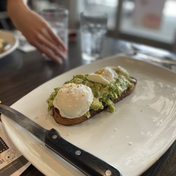 Broken Yolk Cafe - Breakfast & Brunch Near Me - Del Mar, California Broken Yolk Cafe - Breakfast & Brunch Near Me - Del Mar, California