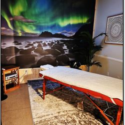Synchronicities Wellness Retreat Center - Massage Room - Aurora Room