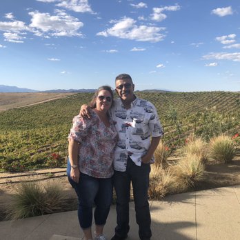 Grapeline Wine Tours - Wine Tours Near Me - Temecula, California
