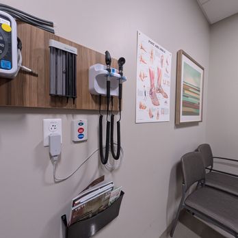 Baylor Scott & White Health - Exam Room - Medical Centers Near Me - Austin, Texas