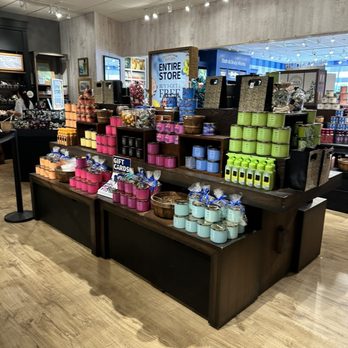 BATH & BODY WORKS - Updated May 2024 - 2763 E Irlo Bronson Memorial Hwy, Kissimmee, Florida ...