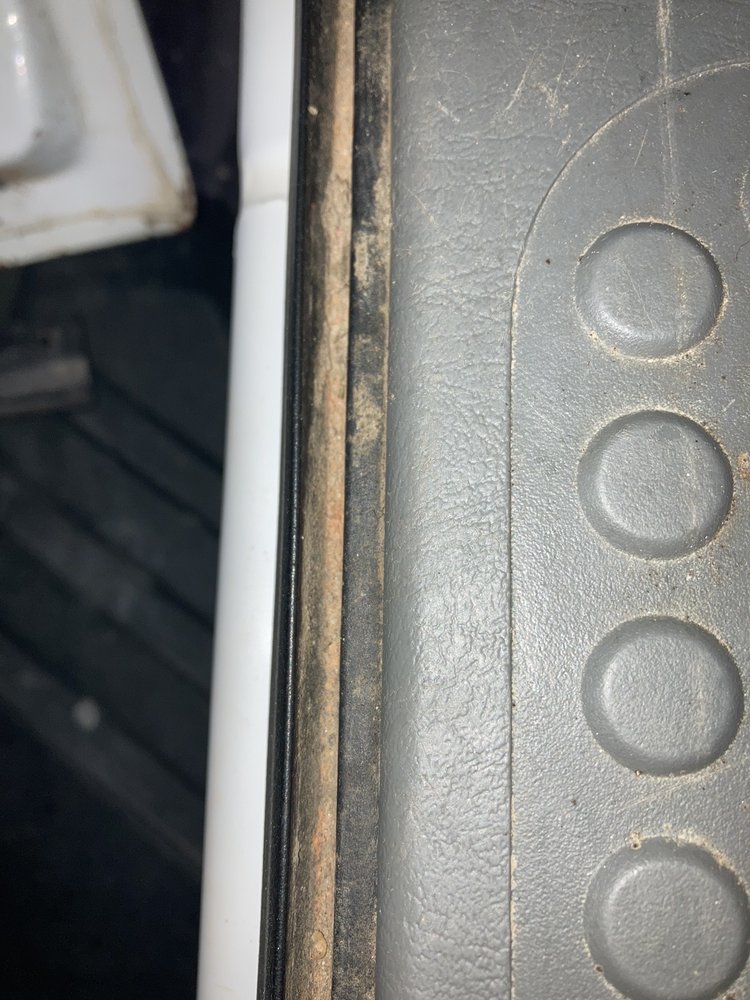 MR B’S AUTO DETAIL CENTER Updated September 2024 12 Photos 100 N