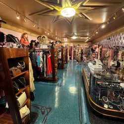 Paper Doll Vintage Boutique