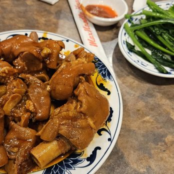 Max Noodle House - Pork feet and Sautee veggies - Noodles Near Me - Richmond, British Columbia Max Noodle House - Pork feet and Sautee veggies - Noodles Near Me - Richmond, British Columbia