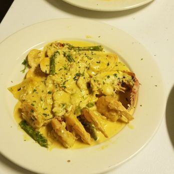 Come a Casa - two plates of food on a table - Italian Near Me - Hanover, Pennsylvania Come a Casa - two plates of food on a table - Italian Near Me - Hanover, Pennsylvania