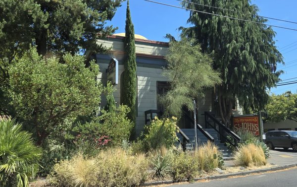 McMenamins St. Johns Theater & Pub by null