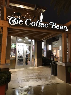 The Coffee Bean & Tea Leaf by null