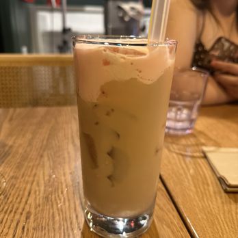 Tii cup - Golden Raspberry Beret - Cocktail Bars Near Me - Minneapolis, Minnesota
