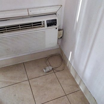 Budget Inn - Grime and mold. - Hotels Near Me - Albany, Oregon