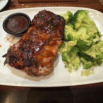 LongHorn Steakhouse - 1/2 rack of Baby Back Ribsribs and broccoli. - Steakhouses Near Me - Richmond, Virginia LongHorn Steakhouse - 1/2 rack of Baby Back Ribsribs and broccoli. - Steakhouses Near Me - Richmond, Virginia