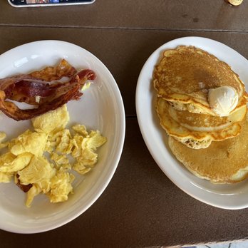Cracker Barrel Old Country Store - Super yummy can't wait to come back - Southern Near Me - Bakersfield, California Cracker Barrel Old Country Store - Super yummy can't wait to come back - Southern Near Me - Bakersfield, California